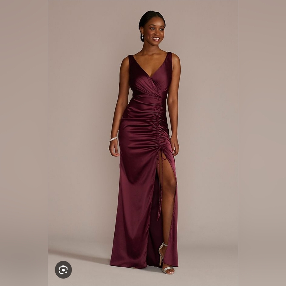 Chic Wine V-Neck Prom Dress